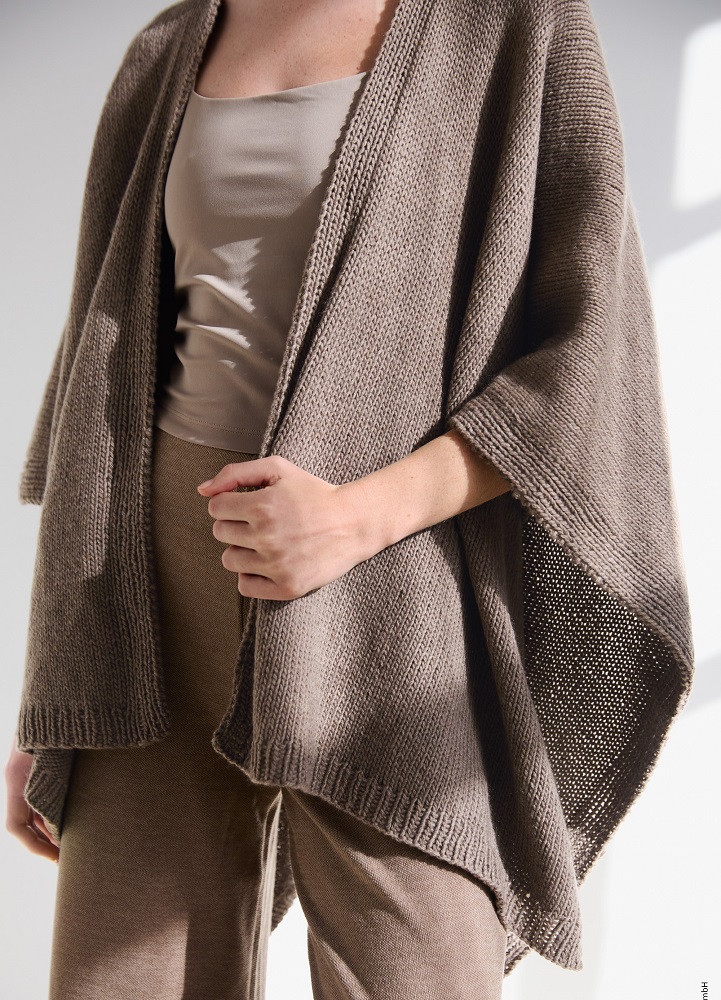 Anleitung Nr. 18014 Poncho aus Cashmere Kiss