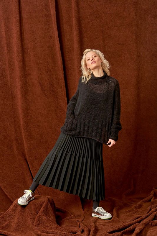 Anleitung Nr. 18227  Poncho-Pullover aus Mohair 21 und Paillettes