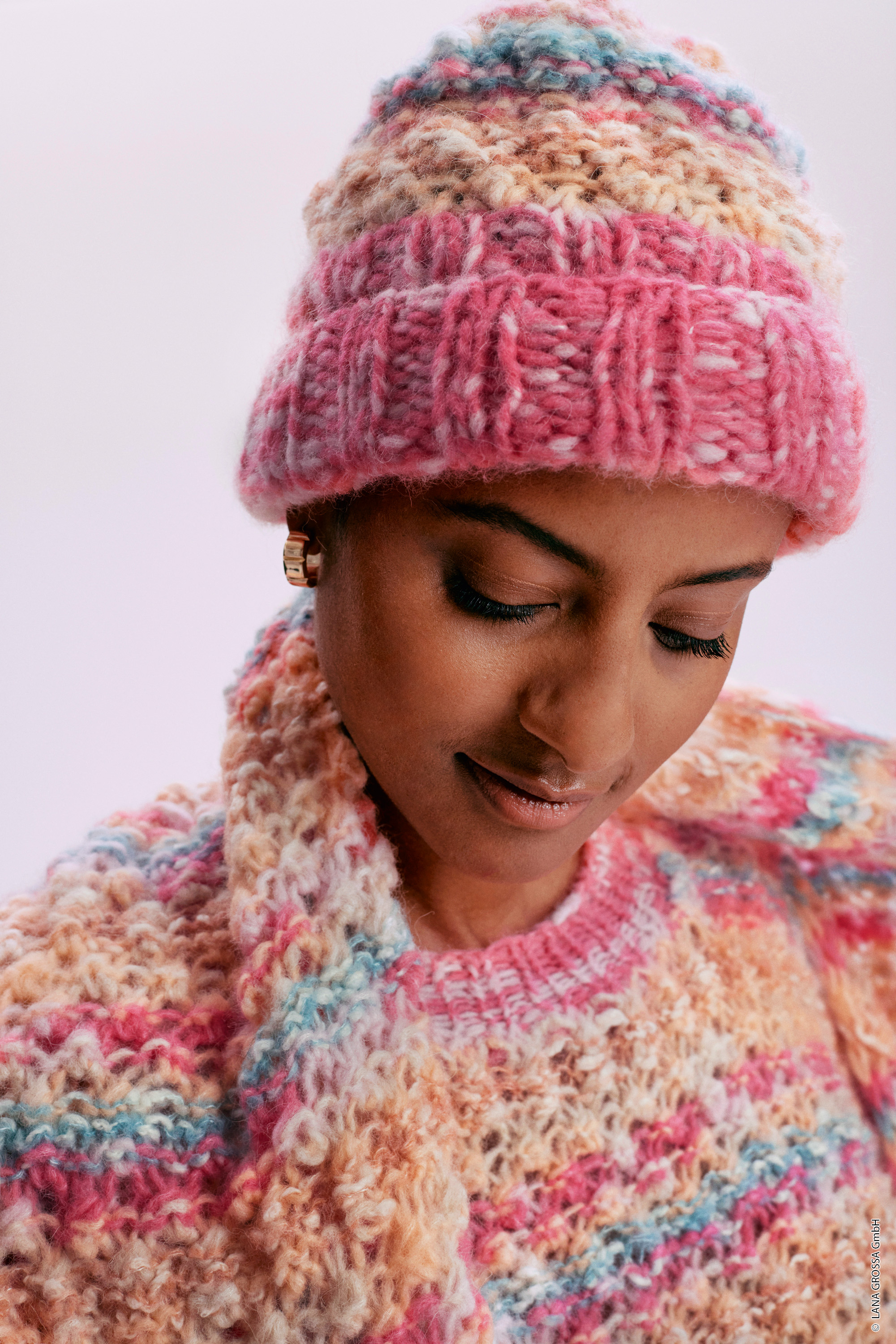 Anleitung Nr. 17211 Pullover im Noppenmuster aus Lala Berlin Smoothy & Lala Berlin Buffy