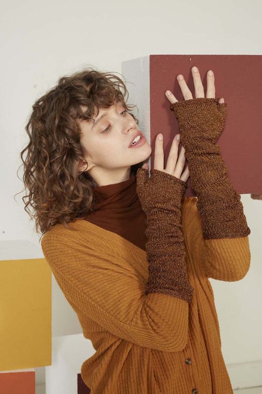 Anleitung Nr. 18214 Lange Stulpen aus Lame (Lang Yarns)