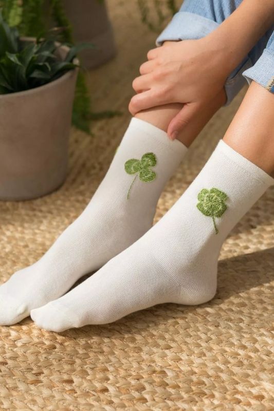 Eco Vita 12 Stickprojekte Sockenverzieren