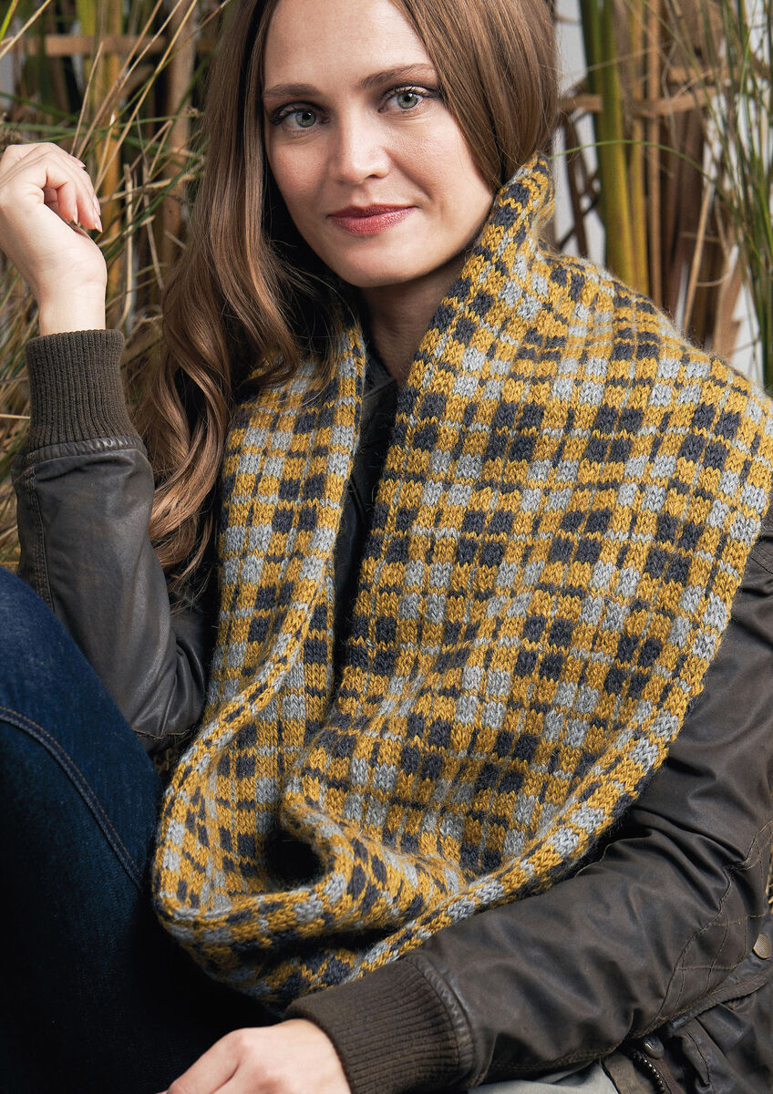 Anleitung Nr. 18024 Bassett Cowl aus Moordale (Rowan)