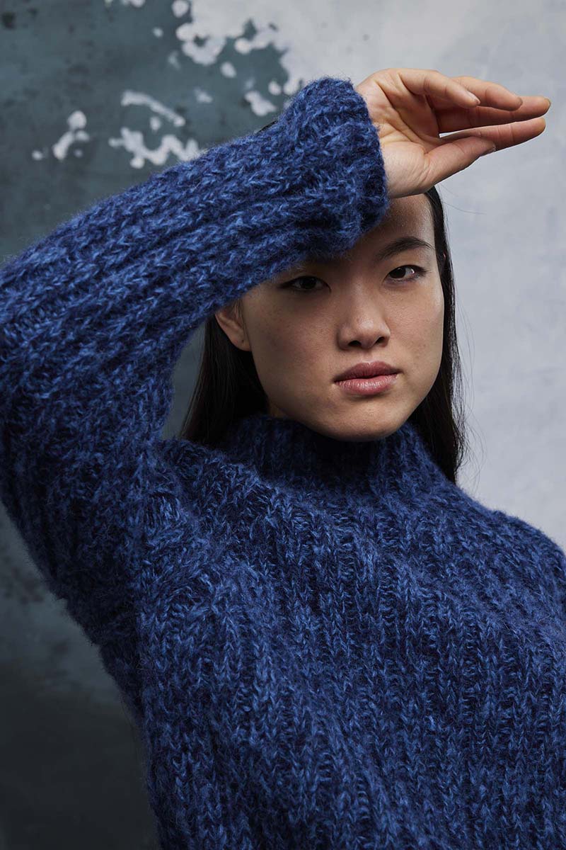 Anleitung Nr. 18846 Pullover "Christy" aus Suri Alpaca (Lang Yarns)