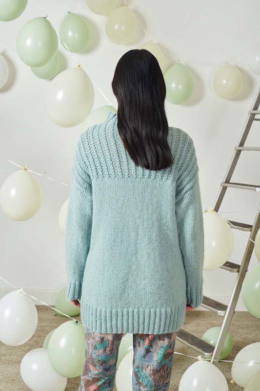 Anleitung Nr. 18211 Pullover aus Lambswool und  Lace Lame (Lang Yarns)
