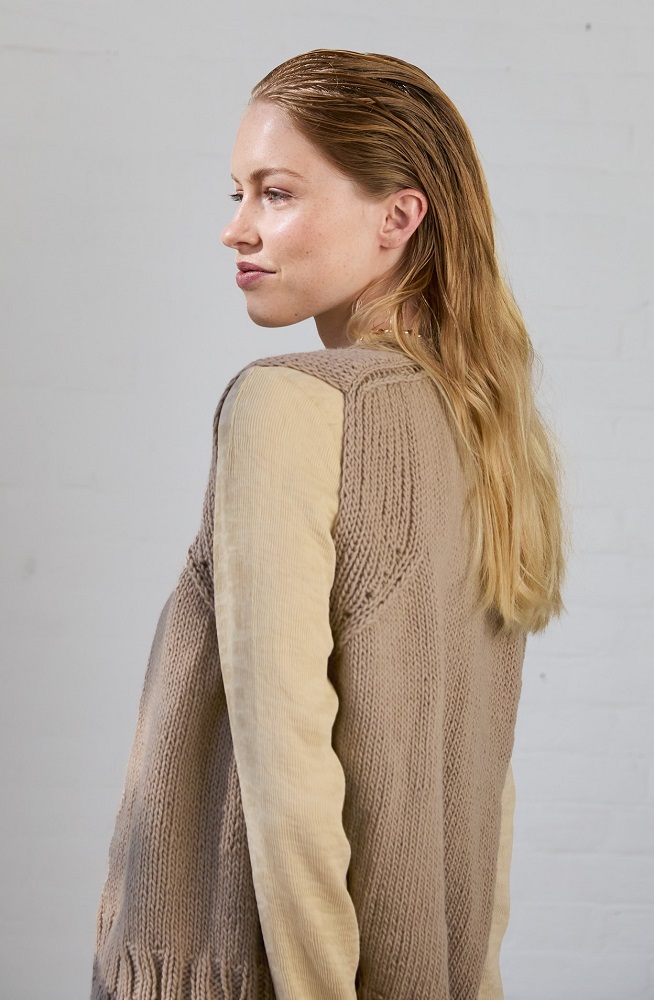 Anleitung Nr. 18011 Weste aus Cashmere Kiss