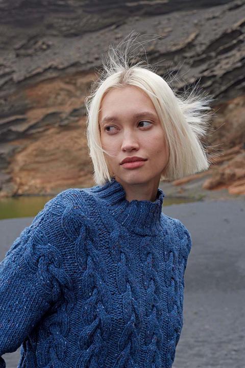 Anleitung Nr 17690 Pullover "Philippa" aus Donegal Tweed+