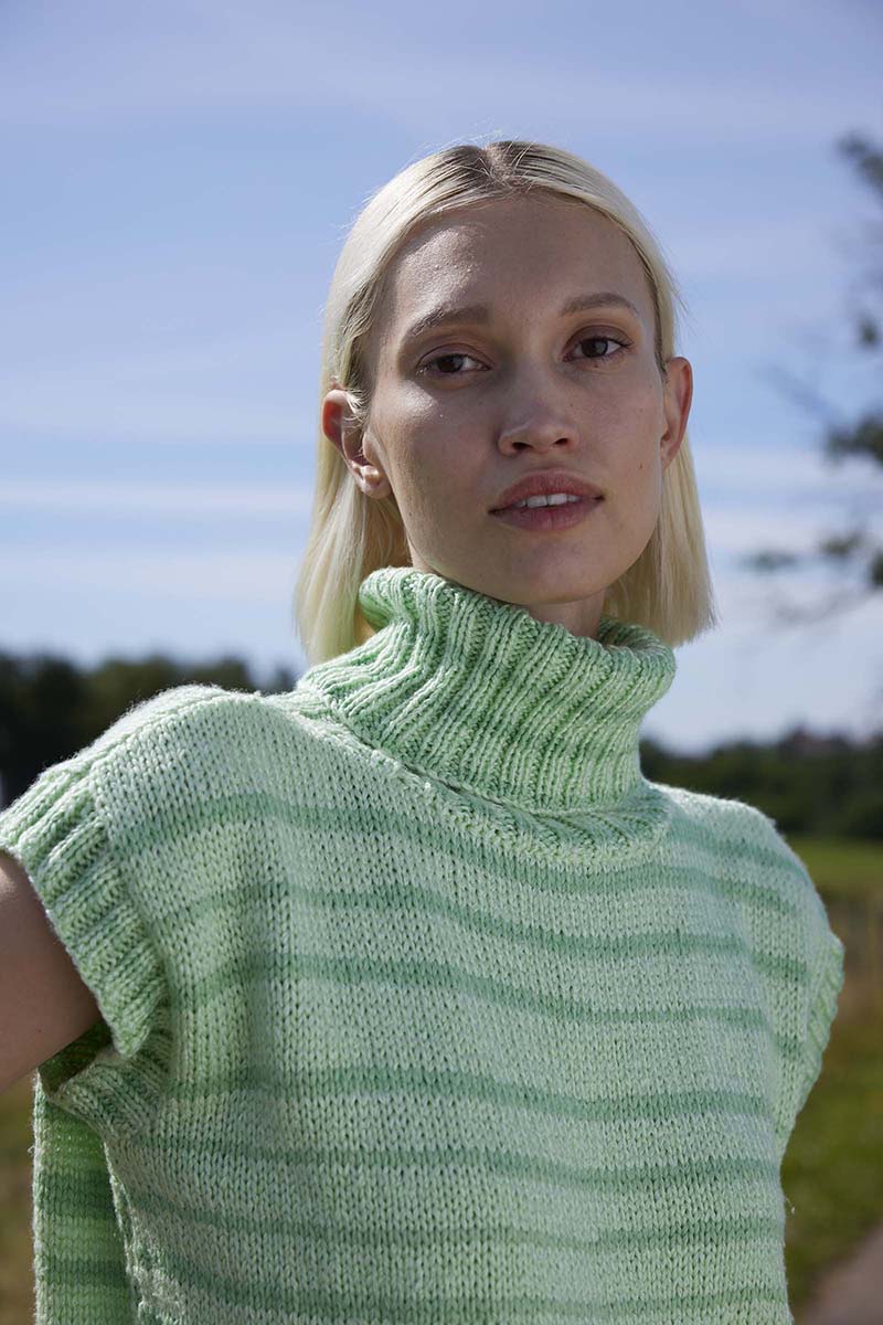 Anleitung Nr. 18340 Pullunder  "Inner Balance" aus Glow (Lang Yarns)