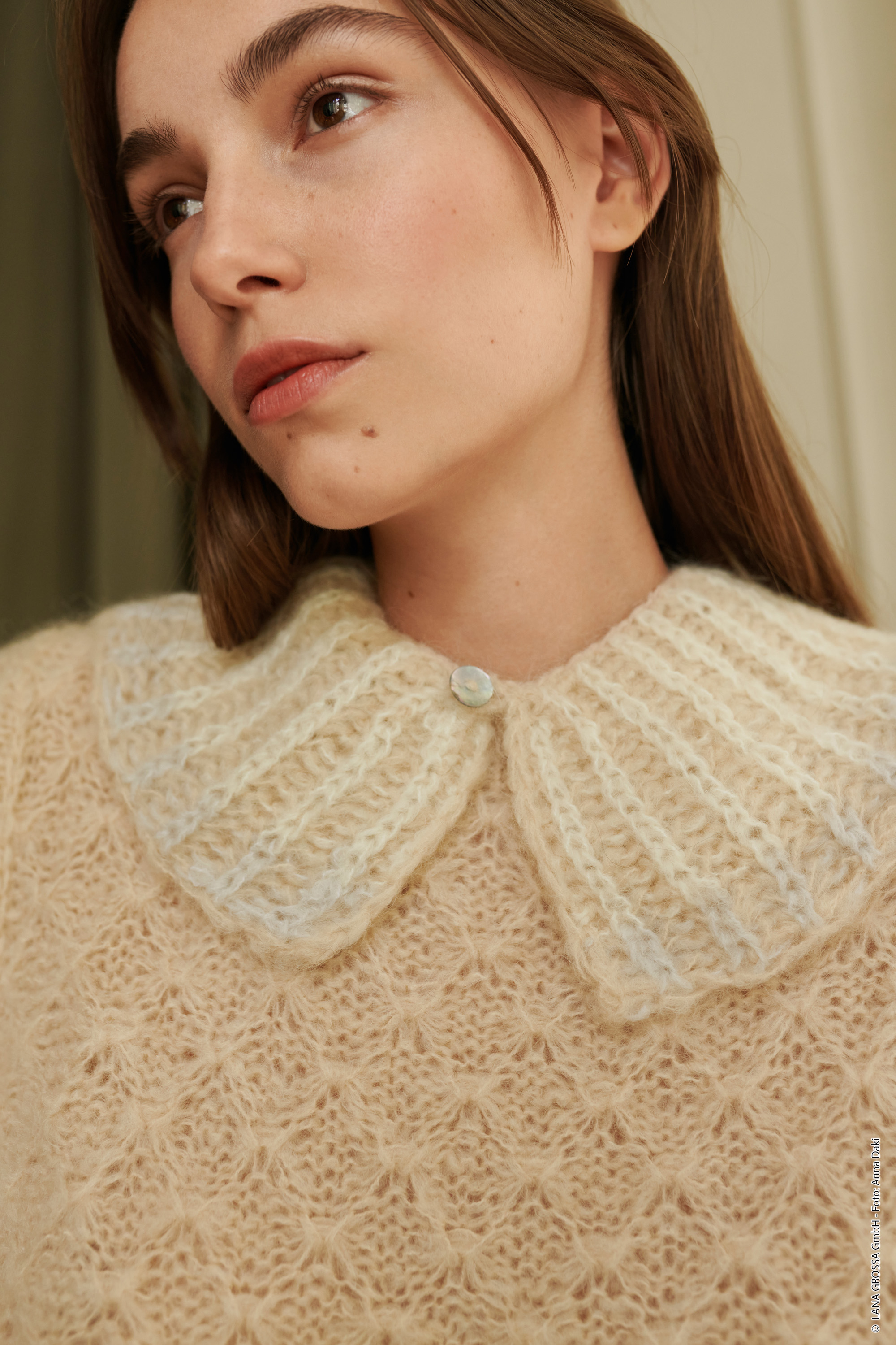 Anleitung Nr 16071 Pullover aus Lala Berlin Brushy